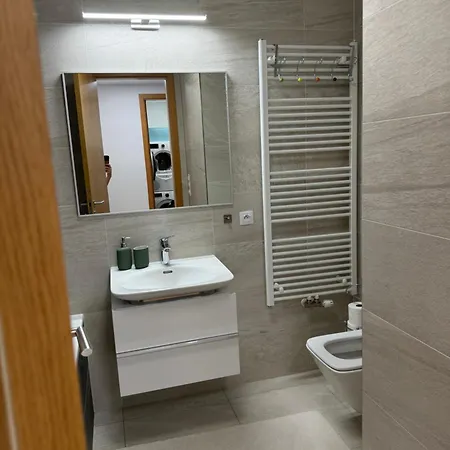 Cozy 아파트 *